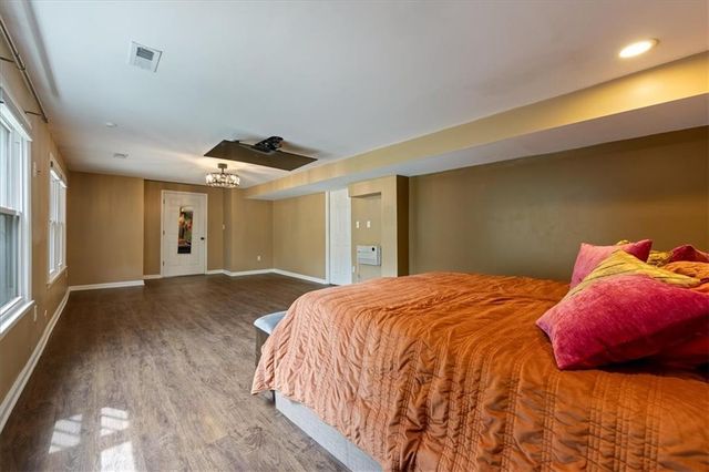 9601 W 127th Terrace, Overland Park, KS 66213