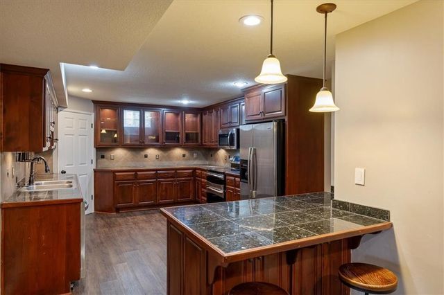 9601 W 127th Terrace, Overland Park, KS 66213