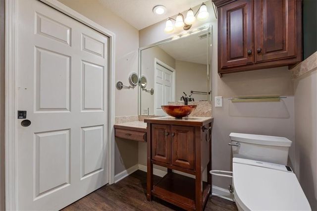 9601 W 127th Terrace, Overland Park, KS 66213
