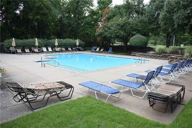 9601 W 127th Terrace, Overland Park, KS 66213