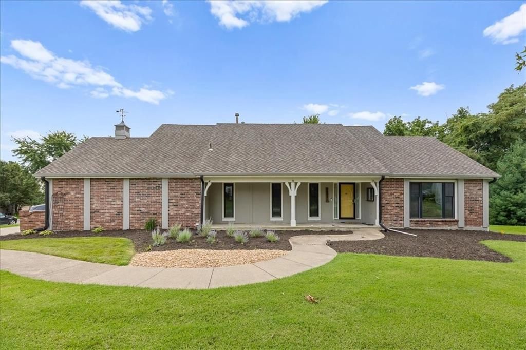 9601 W 127th Terrace, Overland Park, KS 66213