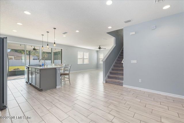 6377 BLAKELY Drive, Jacksonville, FL 32222