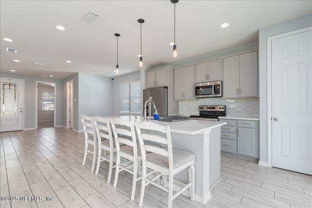6377 BLAKELY Drive, Jacksonville, FL 32222