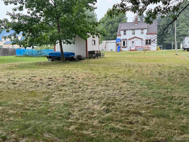 5305 E Sunset Road, Ironwood, MI 49938