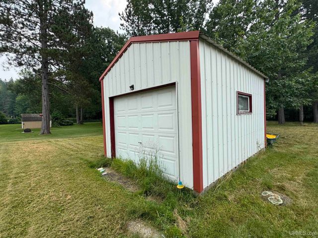 5305 E Sunset Road, Ironwood, MI 49938