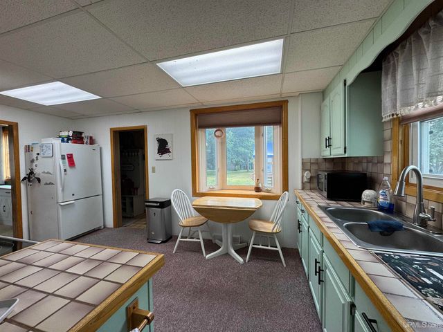 5305 E Sunset Road, Ironwood, MI 49938