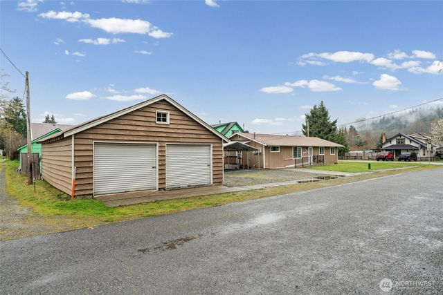 401 Mill Avenue SE, Orting, WA 98360