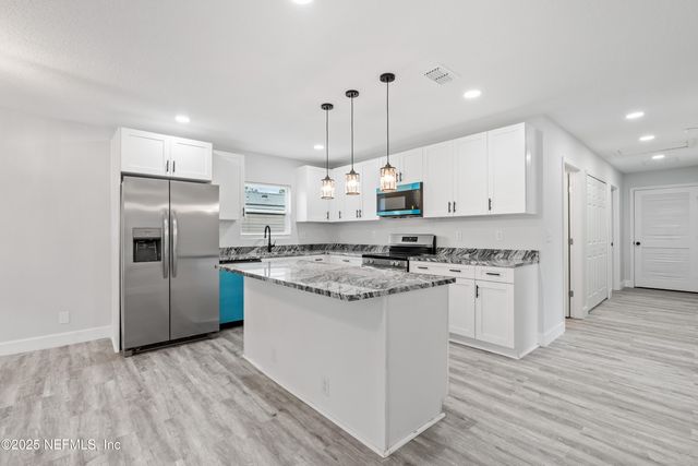 2221 JAYSON Avenue, Jacksonville, FL 32208