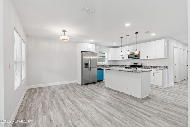 2221 JAYSON Avenue, Jacksonville, FL 32208