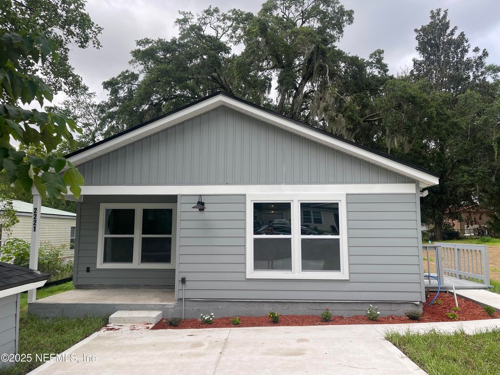 2221 JAYSON Avenue, Jacksonville, FL 32208
