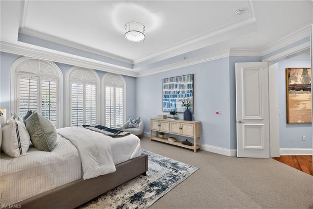625 5TH AVE S 302, Naples, FL 34102