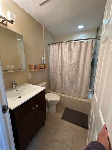90 Quincy Shore Dr 311, Quincy, MA 02171