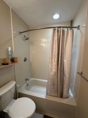 90 Quincy Shore Dr 311, Quincy, MA 02171