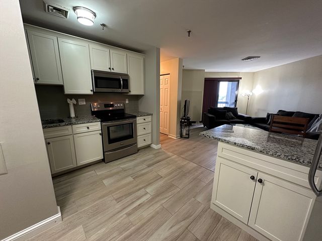 90 Quincy Shore Dr 311, Quincy, MA 02171