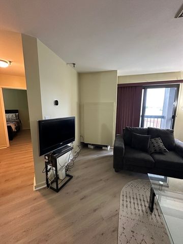 90 Quincy Shore Dr 311, Quincy, MA 02171