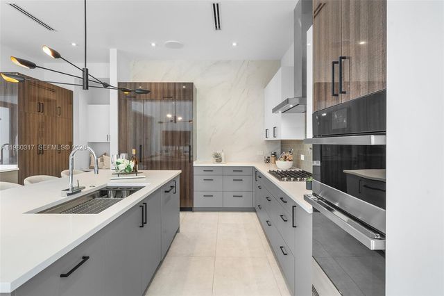 2500 Middle River Drive, Fort Lauderdale, FL 33305