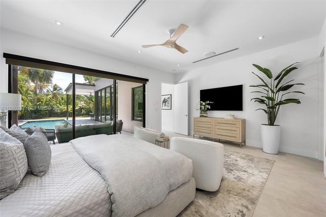 2500 Middle River Drive, Fort Lauderdale, FL 33305
