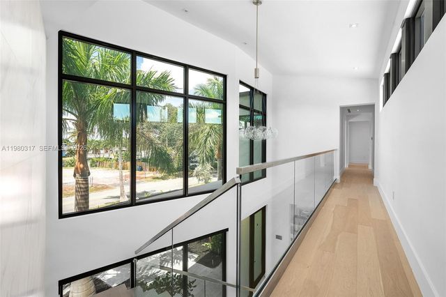 2500 Middle River Drive, Fort Lauderdale, FL 33305