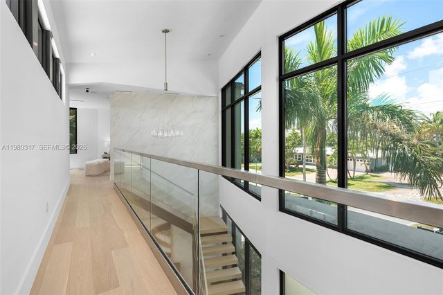 2500 Middle River Drive, Fort Lauderdale, FL 33305