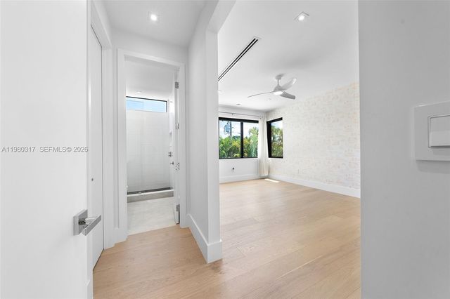 2500 Middle River Drive, Fort Lauderdale, FL 33305