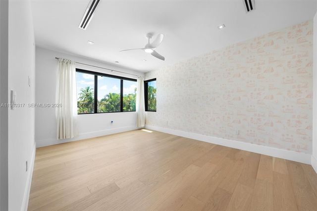 2500 Middle River Drive, Fort Lauderdale, FL 33305