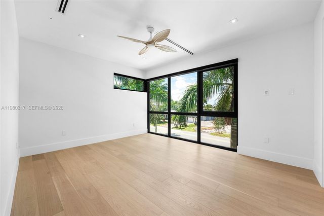 2500 Middle River Drive, Fort Lauderdale, FL 33305