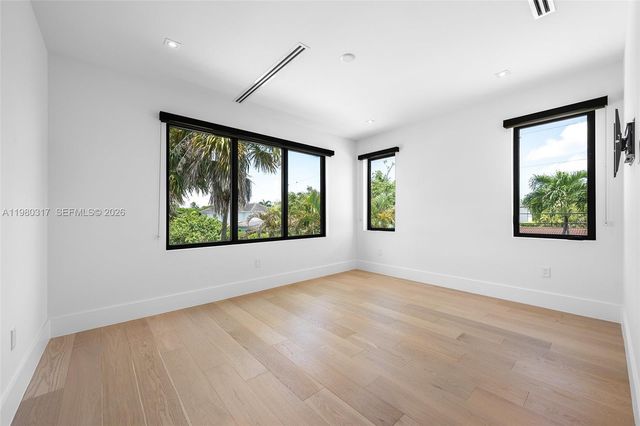 2500 Middle River Drive, Fort Lauderdale, FL 33305