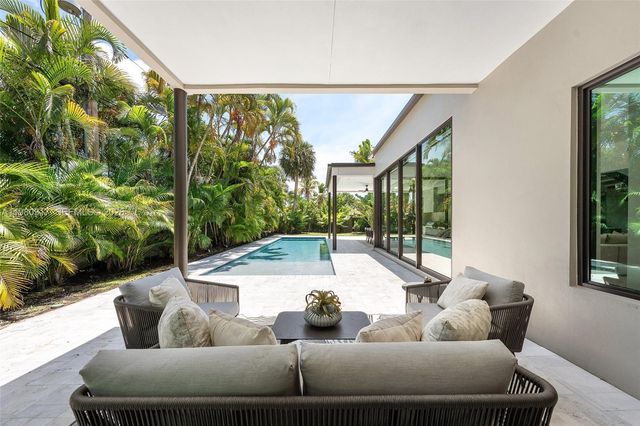 2500 Middle River Drive, Fort Lauderdale, FL 33305