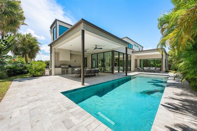 2500 Middle River Drive, Fort Lauderdale, FL 33305