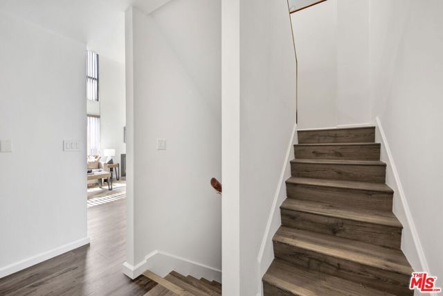 1647 Veteran Avenue E, Los Angeles, CA 90024