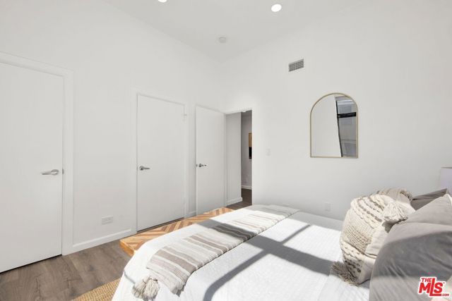 1647 Veteran Avenue E, Los Angeles, CA 90024