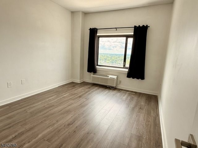 1 Carriage City Plz 1620, Rahway City, NJ 07065