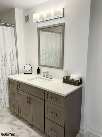 1 Carriage City Plz 1620, Rahway City, NJ 07065