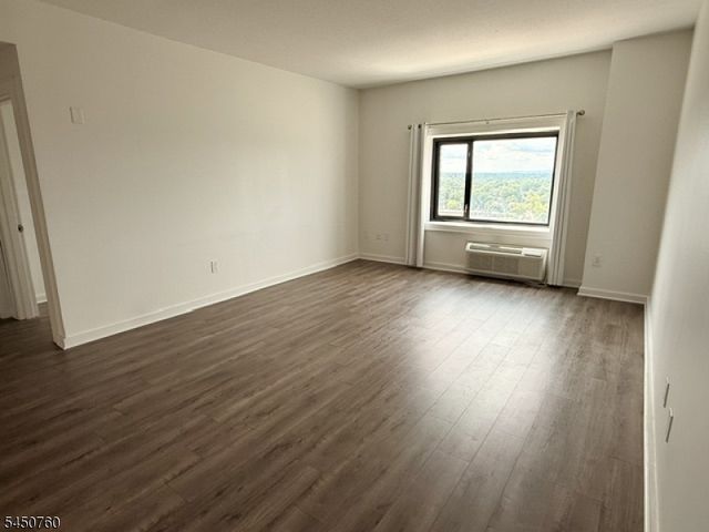 1 Carriage City Plz 1620, Rahway City, NJ 07065