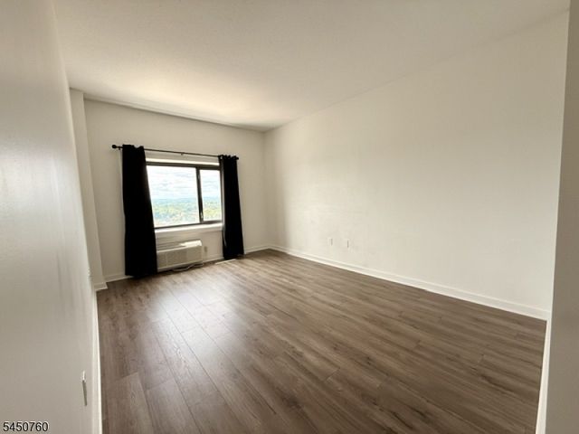 1 Carriage City Plz 1620, Rahway City, NJ 07065