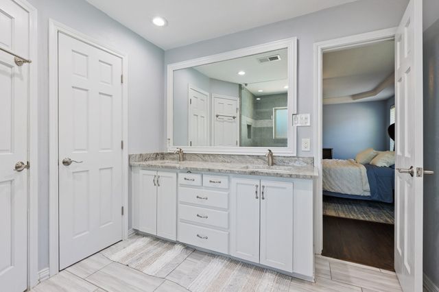 7028 Oakfield Corner Court, North Richland Hills, TX 76182