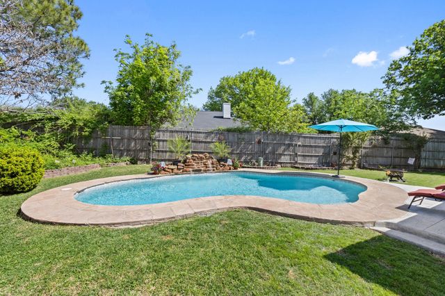 7028 Oakfield Corner Court, North Richland Hills, TX 76182