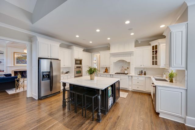 8 Spyglass Hl, Brentwood, TN 37027