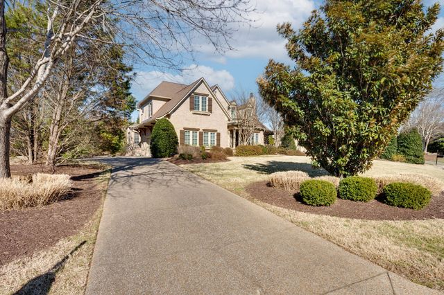 8 Spyglass Hl, Brentwood, TN 37027