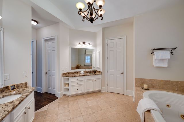 8 Spyglass Hl, Brentwood, TN 37027