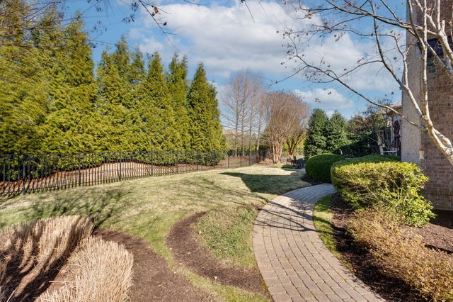 8 Spyglass Hl, Brentwood, TN 37027