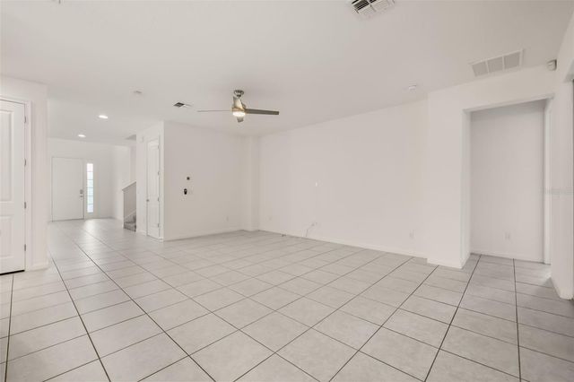 1078 CASTLEVECCHIO LOOP, Orlando, FL 32825
