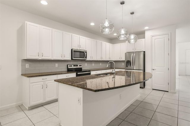 1078 CASTLEVECCHIO LOOP, Orlando, FL 32825