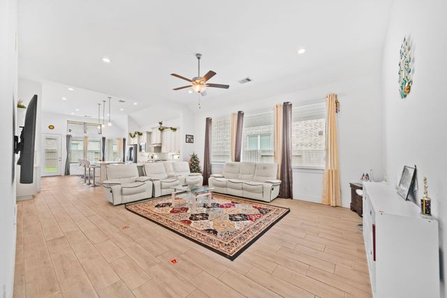 10718 Blossom River Drive, Missouri City, TX 77459