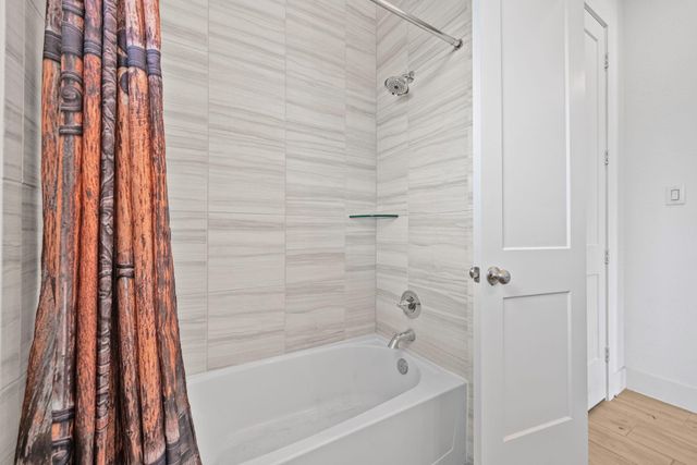 10718 Blossom River Drive, Missouri City, TX 77459