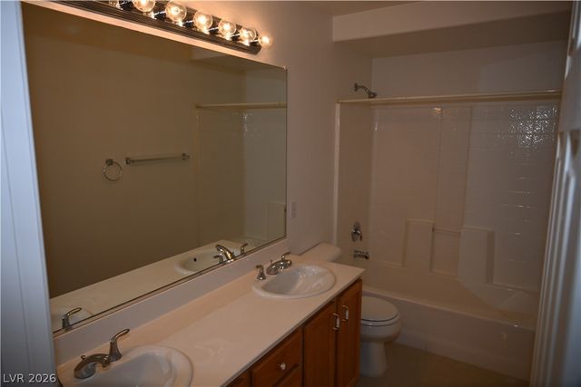 9859 Erins Grove Court, Las Vegas, NV 89147