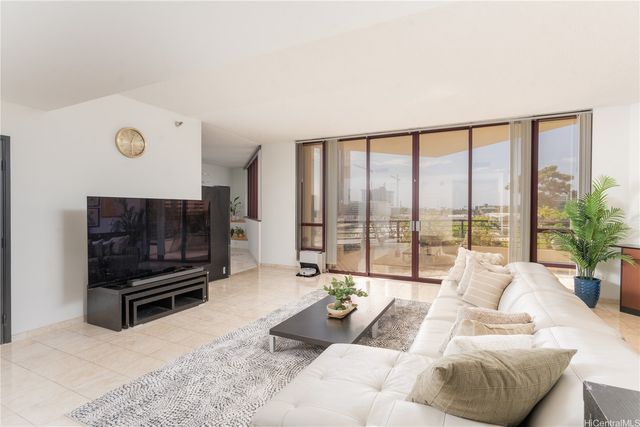 725 Kapiolani Boulevard 617, Honolulu, HI 96813