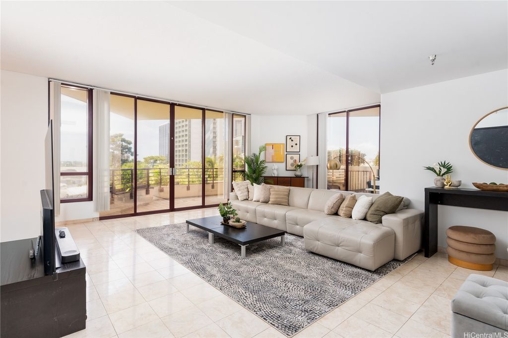 725 Kapiolani Boulevard 617, Honolulu, HI 96813