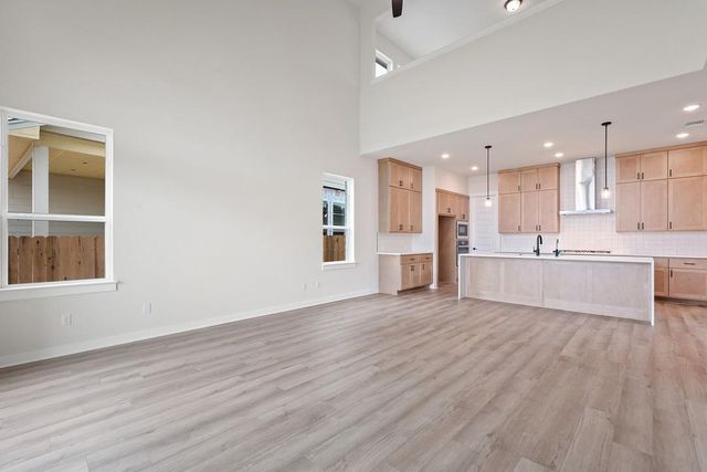 531 Darley Oak Drive, Dripping Springs, TX 78620