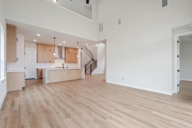 531 Darley Oak Drive, Dripping Springs, TX 78620